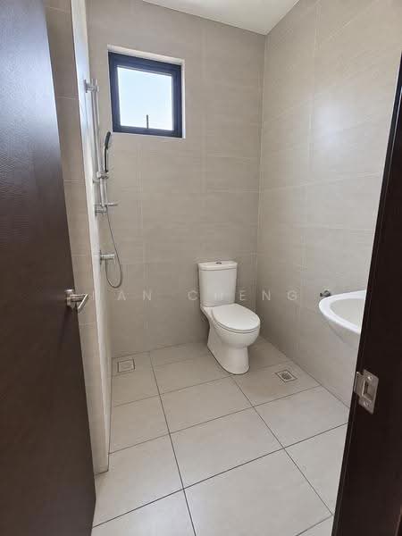 Semi-Detached House for Sale in Batu 9 (Cheras) - Han Cheng - Bathroom - PropertyGuru.com.my