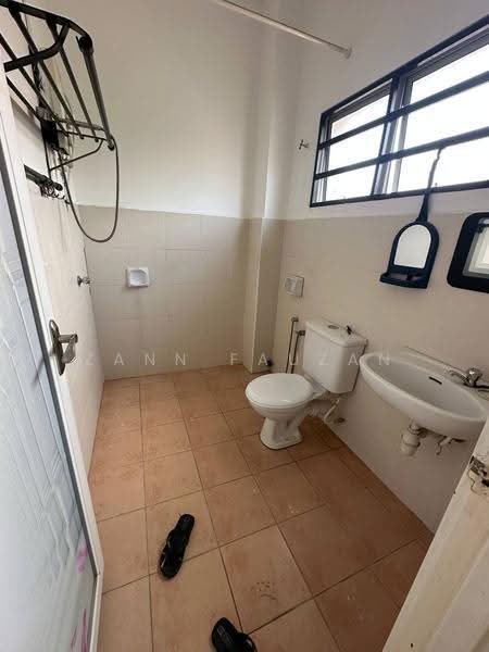 Rumah Teres 2-Tingkat untuk Dijual di Desa Mutiara (Rawang) - Zann Fauzan - Bathroom - PropertyGuru.com.my