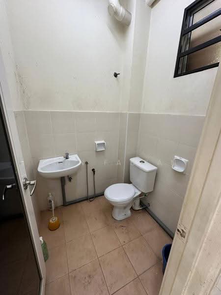 Rumah Teres 2-Tingkat untuk Dijual di Desa Mutiara (Rawang) - Zann Fauzan - Bathroom - PropertyGuru.com.my