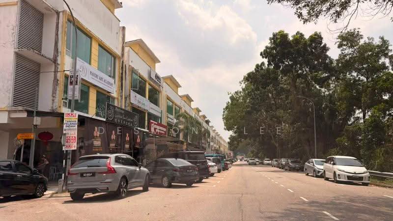 Kedai untuk Disewa di Bandar Baru Permas Jaya (Permas Jaya) - Desmond Lee - Exterior - PropertyGuru.com.my
