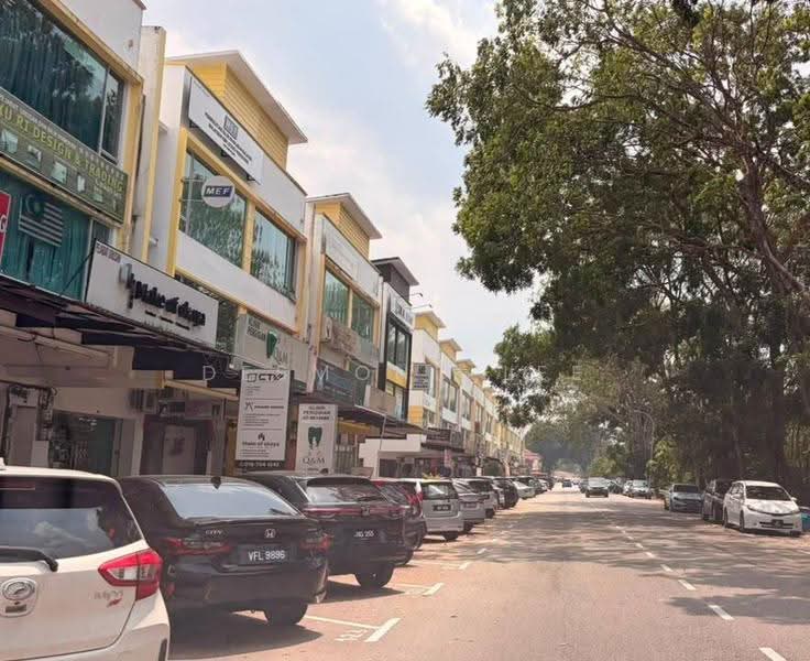Kedai untuk Disewa di Bandar Baru Permas Jaya (Permas Jaya) - Desmond Lee - Exterior - PropertyGuru.com.my