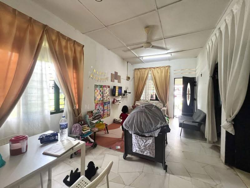 Semi-Detached House for Sale in Taman Desa Keliang (Kalumpang) - Zann Fauzan - Living Room - PropertyGuru.com.my