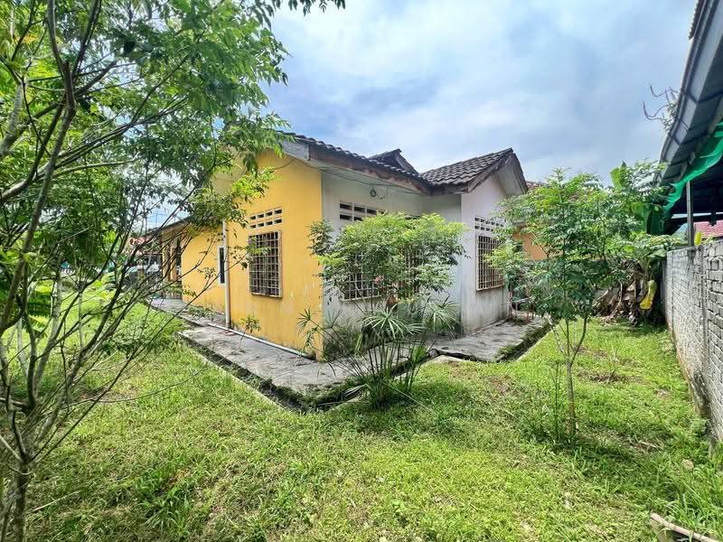Semi-Detached House for Sale in Taman Desa Keliang (Kalumpang) - Zann Fauzan - Exterior - PropertyGuru.com.my