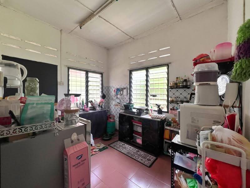 Semi-Detached House for Sale in Taman Desa Keliang (Kalumpang) - Zann Fauzan - Kitchen - PropertyGuru.com.my