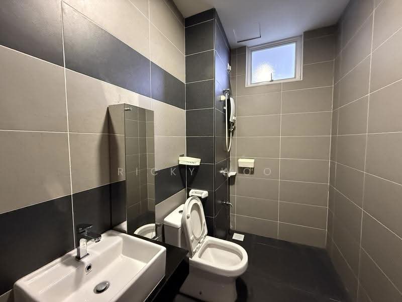 Condominium for Rent at M Condominium @ Larkin - Ricky Woo - Bathroom - PropertyGuru.com.my