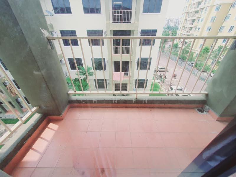 Pangsapuri untuk Dijual di Pangsapuri Bukit Beruang Permai - CHIN FN - Balcony - PropertyGuru.com.my