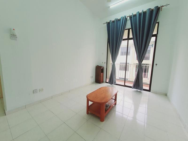 Pangsapuri untuk Dijual di Pangsapuri Bukit Beruang Permai - CHIN FN - Living Room - PropertyGuru.com.my