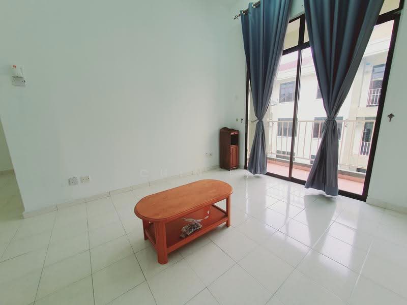 Pangsapuri untuk Dijual di Pangsapuri Bukit Beruang Permai - CHIN FN - Living Room - PropertyGuru.com.my