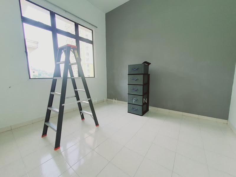 Pangsapuri untuk Dijual di Pangsapuri Bukit Beruang Permai - CHIN FN - Interior - PropertyGuru.com.my
