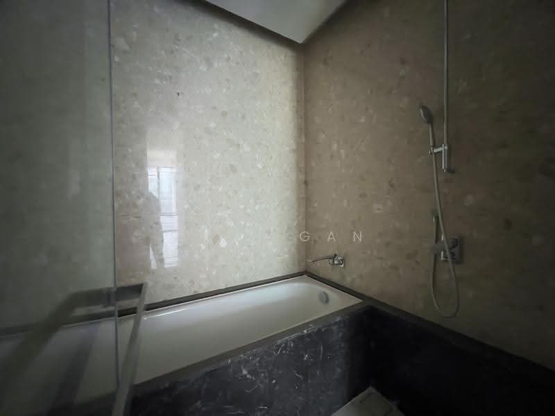 Service Residence for Sale at Pavilion Damansara Heights, Windsor Suites - Zach Gan - Bathroom - PropertyGuru.com.my