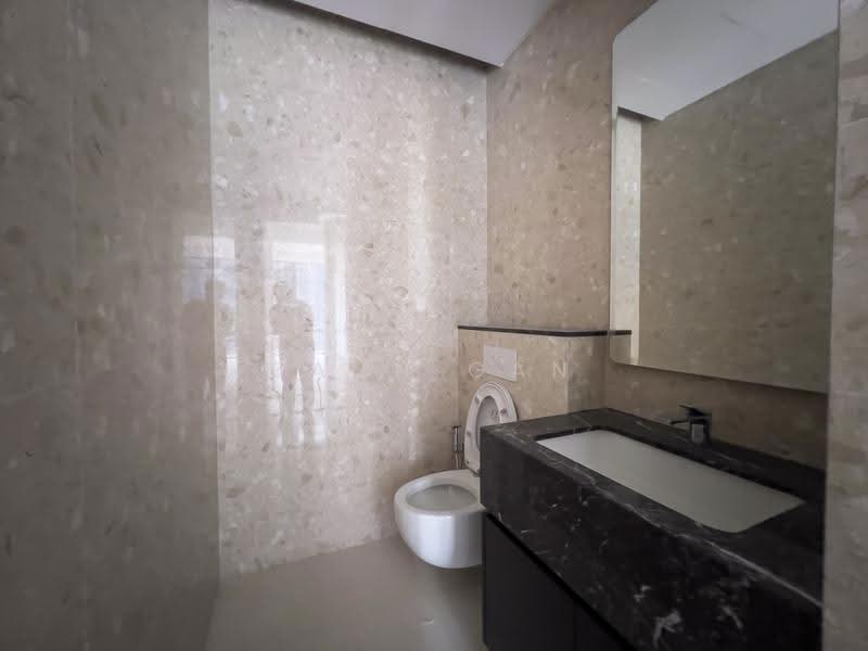 Service Residence for Sale at Pavilion Damansara Heights, Windsor Suites - Zach Gan - Bathroom - PropertyGuru.com.my