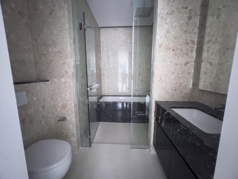 Service Residence for Sale at Pavilion Damansara Heights, Windsor Suites - Zach Gan - Bathroom - PropertyGuru.com.my