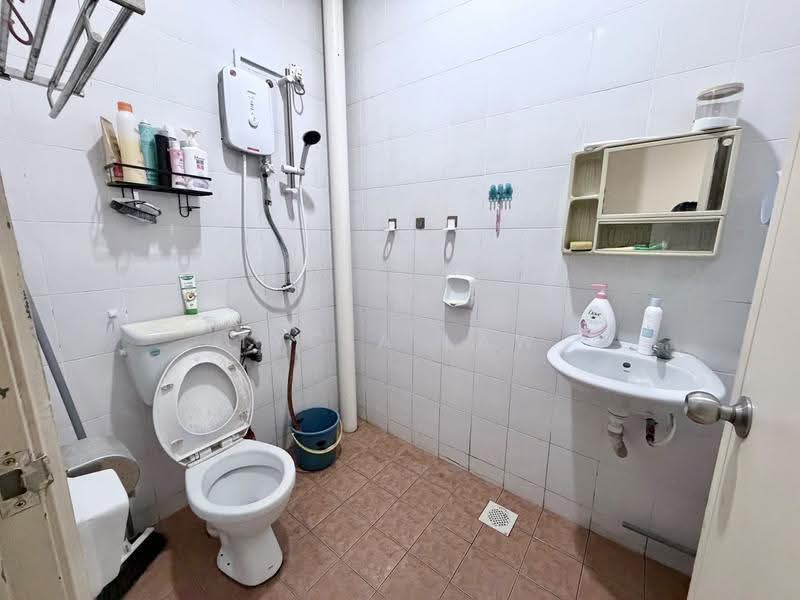 Rumah Teres untuk Dijual di Taman JP Perdana (Johor Bahru) - Tycia Law - Bathroom - PropertyGuru.com.my