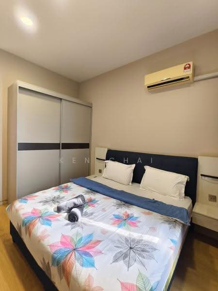 Kondominium untuk Dijual di Royal Strand @ Country Garden Danga Bay - Ken Chai - Bedroom - PropertyGuru.com.my
