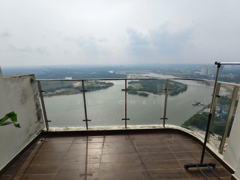 Kondominium untuk Dijual di Royal Strand @ Country Garden Danga Bay - Ken Chai - Balcony - PropertyGuru.com.my