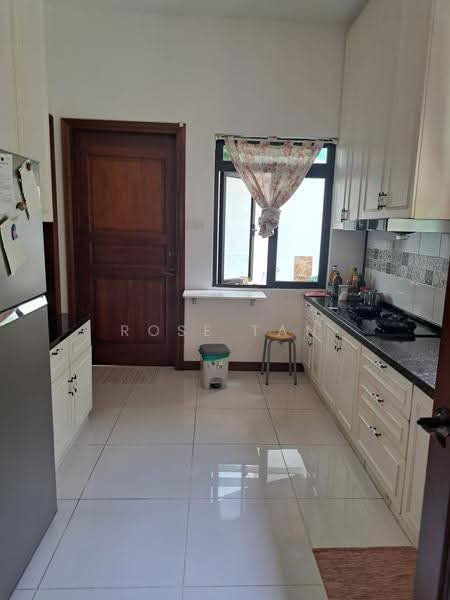 Bungalow House untuk Dijual di Perdana Lakeview East (Cyberjaya) - Rose Tan - Kitchen - PropertyGuru.com.my