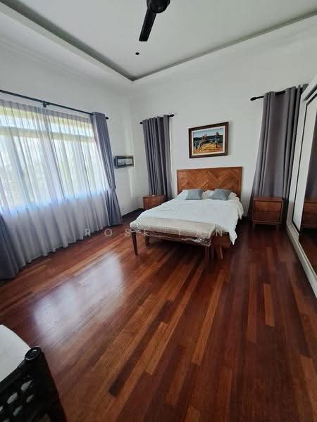Bungalow House untuk Dijual di Perdana Lakeview East (Cyberjaya) - Rose Tan - Bedroom - PropertyGuru.com.my
