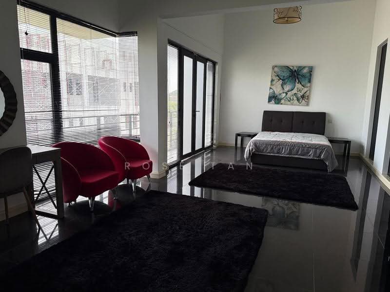 Bungalow House untuk Dijual di Perdana Lakeview East (Cyberjaya) - Rose Tan - Bedroom - PropertyGuru.com.my