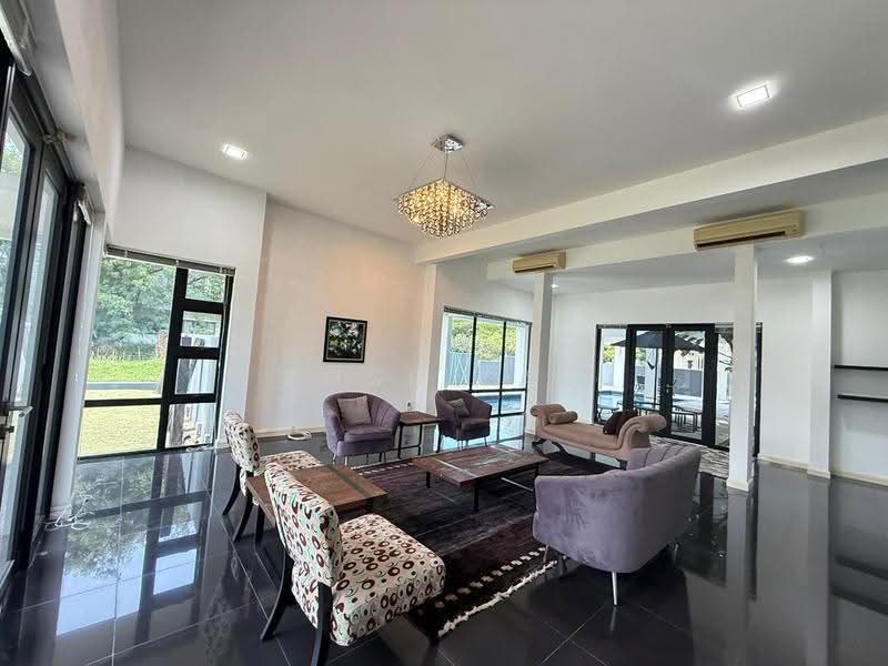 Bungalow House untuk Dijual di Perdana Lakeview East (Cyberjaya) - Rose Tan - Living Room - PropertyGuru.com.my