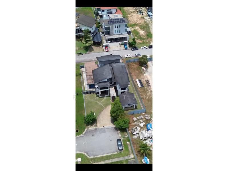 Bungalow House untuk Dijual di Perdana Lakeview East (Cyberjaya) - Rose Tan - Exterior - PropertyGuru.com.my