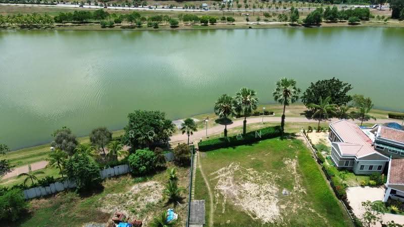 Bungalow House untuk Dijual di Perdana Lakeview East (Cyberjaya) - Rose Tan - Exterior - PropertyGuru.com.my