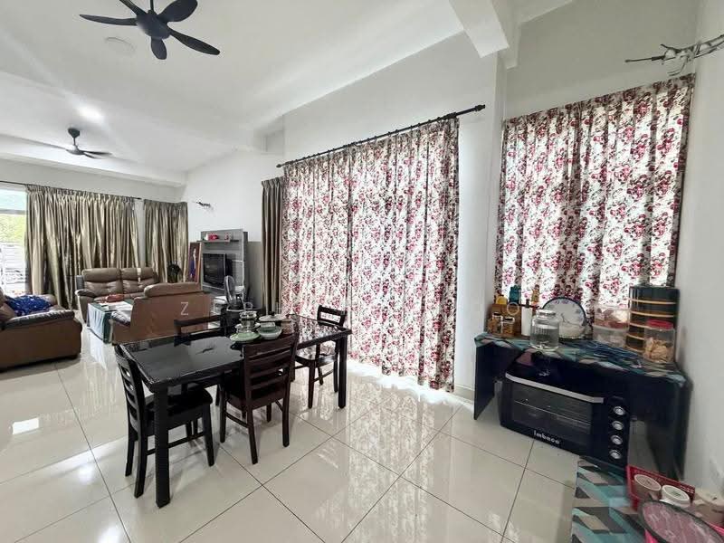 Rumah Kluster untuk Dijual di Taman Nusa Sentral (Iskandar Puteri (Nusajaya)) - Zephyr Khoo - Living Room - PropertyGuru.com.my