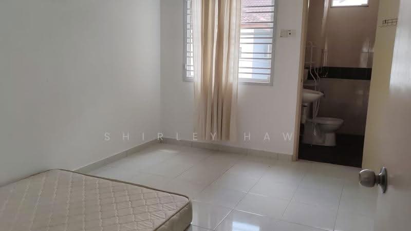 2-storey Terraced House for Rent in Bandar Jaya Putra (Johor Bahru) - Shirley Haw - Bedroom - PropertyGuru.com.my