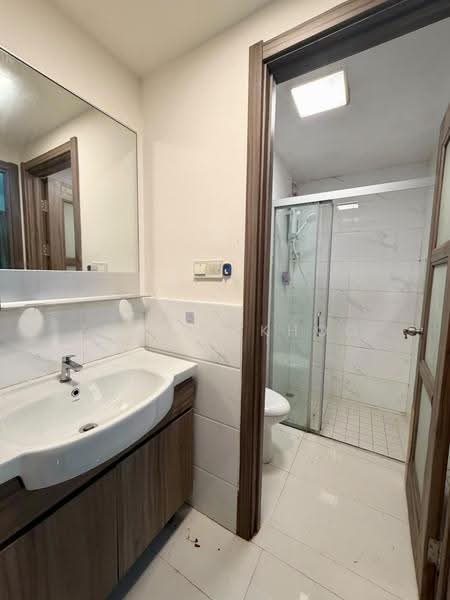 Apartment for Rent at Starview Bay @ Forest City - Zephyr Khoo - Bathroom - PropertyGuru.com.my