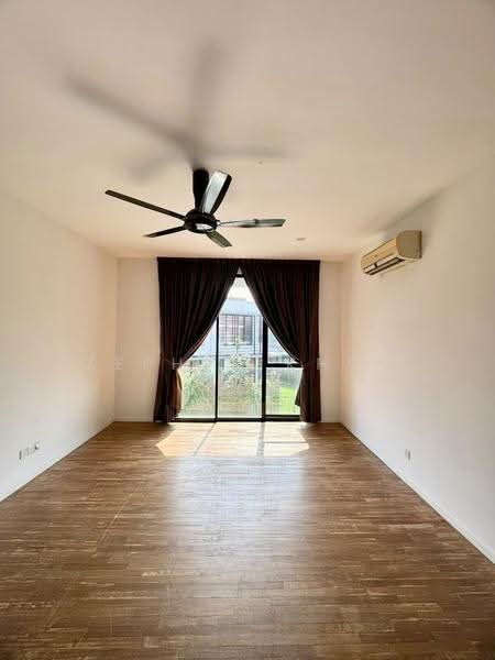 Semi-Detached House for Rent in East Ledang (Iskandar Puteri (Nusajaya)) - Zephyr Khoo - Living Room - PropertyGuru.com.my