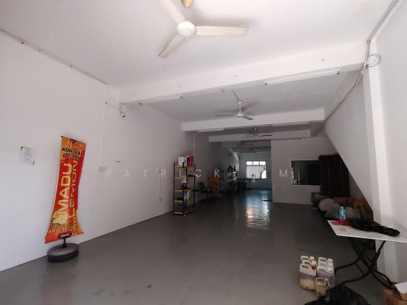 Shop for Rent in Taman Angkasa Nuri (Durian Tunggal) - Patrick Lim - Interior - PropertyGuru.com.my
