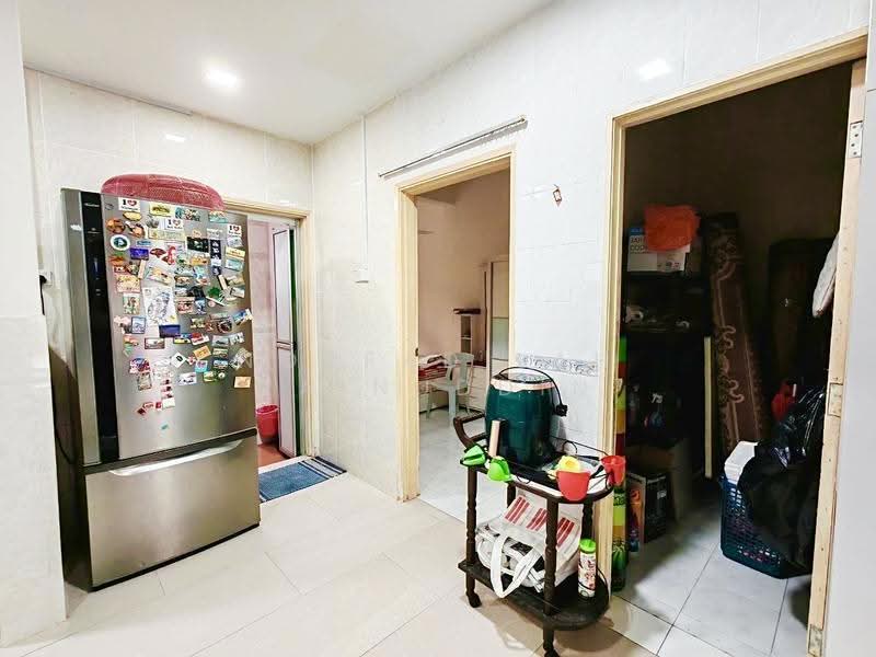 Rumah Teres 2-Tingkat untuk Dijual di Bukit Jelutong (Shah Alam) - NORFADILAH ZAINUDDIN - Kitchen - PropertyGuru.com.my