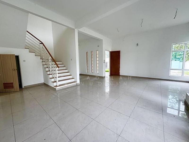 Semi-Detached House for Sale in Seksyen U10 (Shah Alam) - NORFADILAH ZAINUDDIN - Living Room - PropertyGuru.com.my