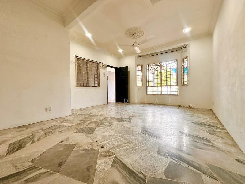 2-storey Terraced House for Sale in Saujana Utama (Selangor) - NORFADILAH ZAINUDDIN - Living Room - PropertyGuru.com.my