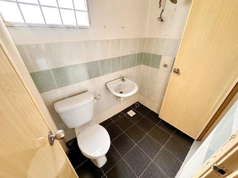 2-storey Terraced House for Sale in Saujana Utama (Selangor) - NORFADILAH ZAINUDDIN - Bathroom - PropertyGuru.com.my
