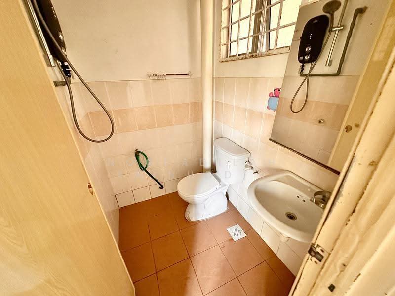 2-storey Terraced House for Sale in Saujana Utama (Selangor) - NORFADILAH ZAINUDDIN - Bathroom - PropertyGuru.com.my