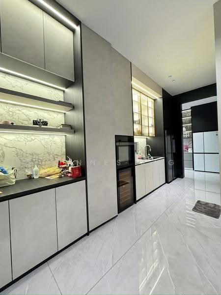 Bungalow House untuk Dijual di Taman Selayang Indah (Butterworth) - Vyinnes Ang - Kitchen - PropertyGuru.com.my