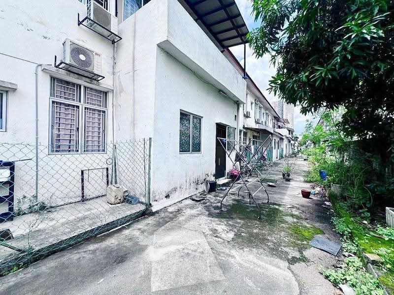 2-storey Terraced House for Sale in Taman Tasik Prima (Puchong) - NORFADILAH ZAINUDDIN - Exterior - PropertyGuru.com.my