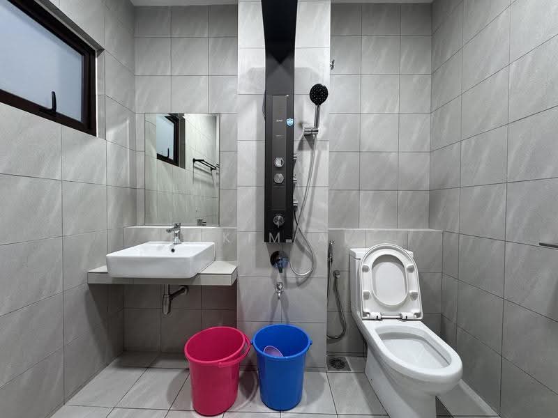 2-storey Terraced House for Rent in Sepang (Selangor) - Hakim Ali - Bathroom - PropertyGuru.com.my