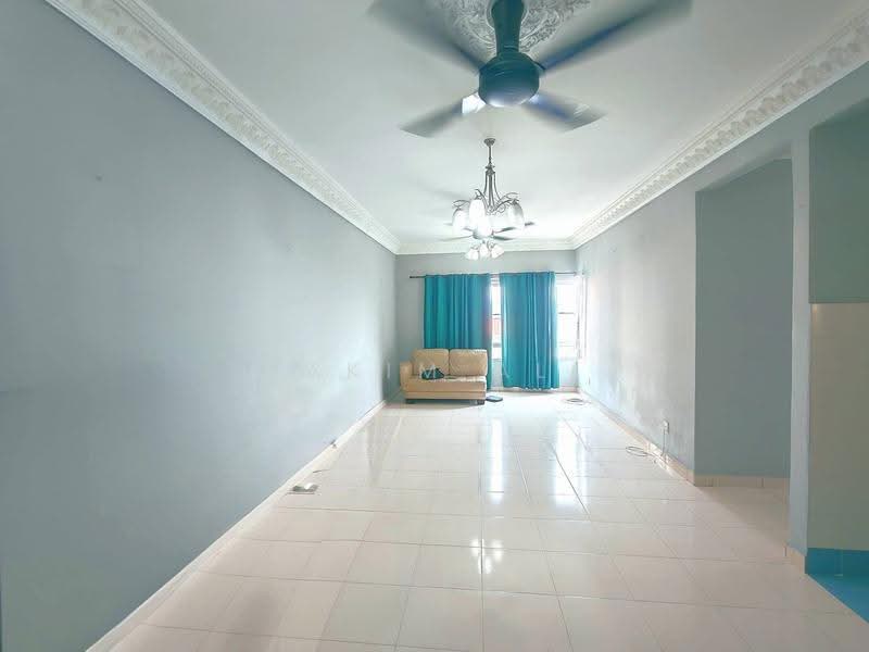 Pangsapuri untuk Dijual di Melur Apartment - Hakim Ali - Living Room - PropertyGuru.com.my