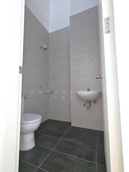 2-storey Terraced House for Sale in Taman Ekoflora (Johor Bahru) - Catherine Ong - Bathroom - PropertyGuru.com.my