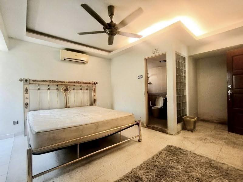 Bungalow House for Sale in Taman Tun Dr. Ismail (Kuala Lumpur) - Hakim Ali - Bedroom - PropertyGuru.com.my