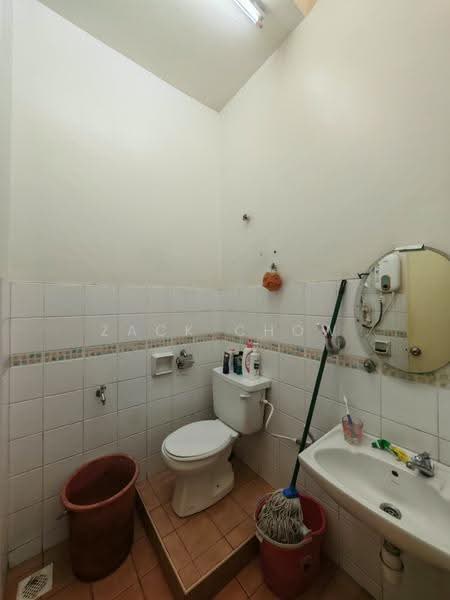 1-storey Terraced House for Sale in Johor Bahru (Johor Bahru) - Zack Chow - Bathroom - PropertyGuru.com.my