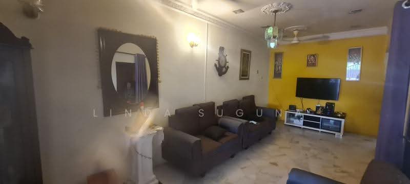 1-storey Terraced House for Sale in Taman Alam Megah (Shah Alam) - Linda Suguna - Living Room - PropertyGuru.com.my