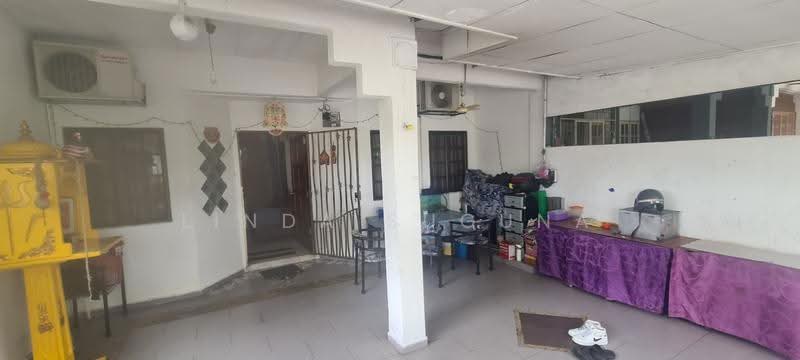 1-storey Terraced House for Sale in Taman Alam Megah (Shah Alam) - Linda Suguna - Entrance - PropertyGuru.com.my
