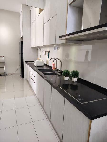 Kondominium untuk Disewa di Seri Puteri Hills - Jeffrey Yap - Kitchen - PropertyGuru.com.my