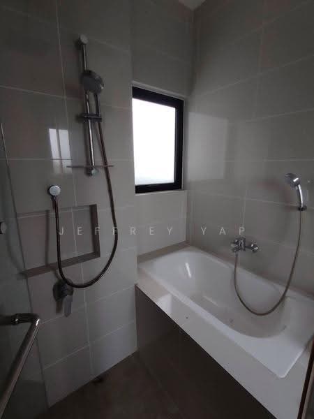 Kondominium untuk Disewa di Seri Puteri Hills - Jeffrey Yap - Bathroom - PropertyGuru.com.my
