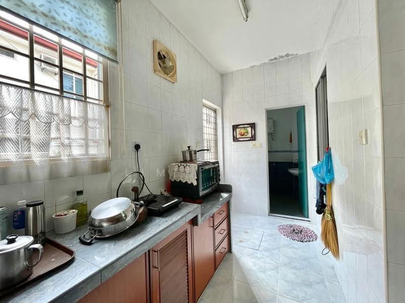 2-storey Terraced House for Sale in Bayan Baru (Bayan Baru) - Lim Yi An - Kitchen - PropertyGuru.com.my