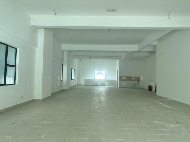 Shop for Rent in Denai Alam (Shah Alam) - Khairil Anwar Sirajudin - Interior - PropertyGuru.com.my