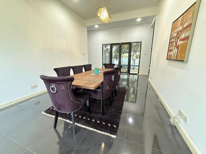 Bungalow House untuk Dijual di Perdana Lakeview East (Cyberjaya) - Amir Abas - Dining Room - PropertyGuru.com.my
