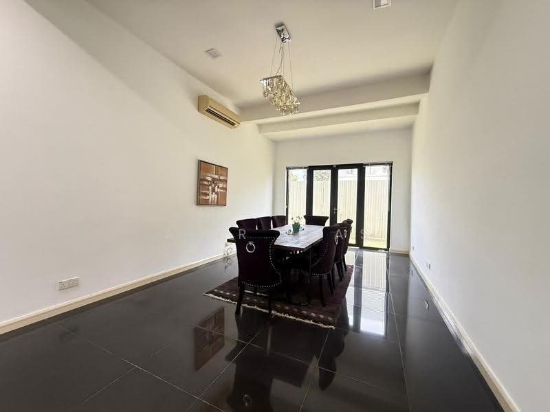 Bungalow House untuk Dijual di Perdana Lakeview East (Cyberjaya) - Amir Abas - Dining Room - PropertyGuru.com.my